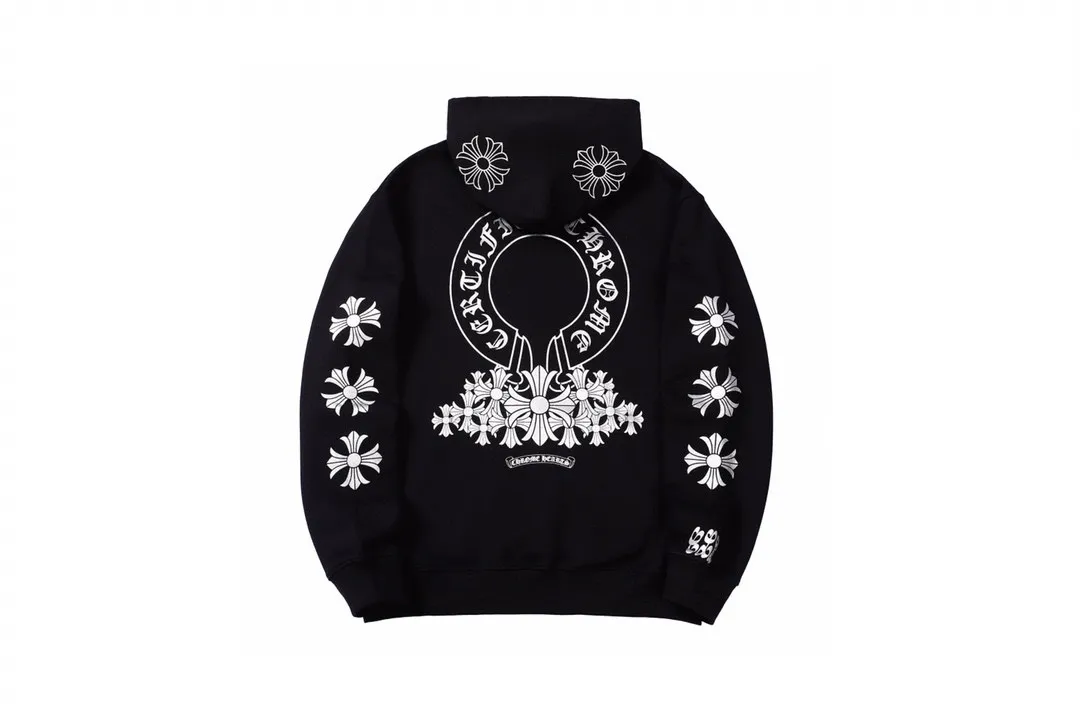 M23—P210 -Chrome Hearts/Chrome Hearts printed sweatshirt cardigan jacket -420 grams of high-density, high-quality wool, soft, delicate and skin-friendly, soft and silky to the touch, warm and skin-friendly -The hardware zipper accessories are all customized and full of details -Colour: black white -Size: S M L XL